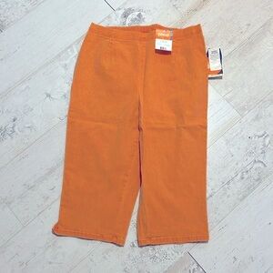 Vintage Faded Glory Orange capris size large NWT